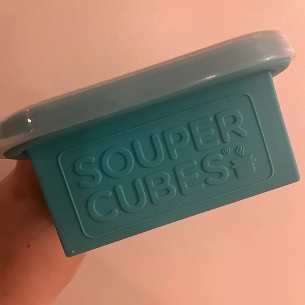 Souper Cubes Aqua Silicone Freezer Tray with lid - Picture 6 of 9